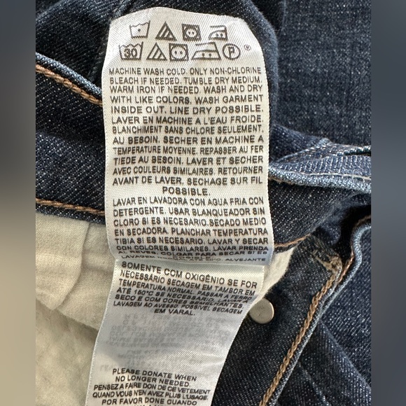 Levi’s Perfectly Slimming Bootcut 512 Jeans - Picture 10 of 13